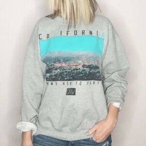 CALIFORNIA LOVE | Graphic gray crewneck sweatshirt
